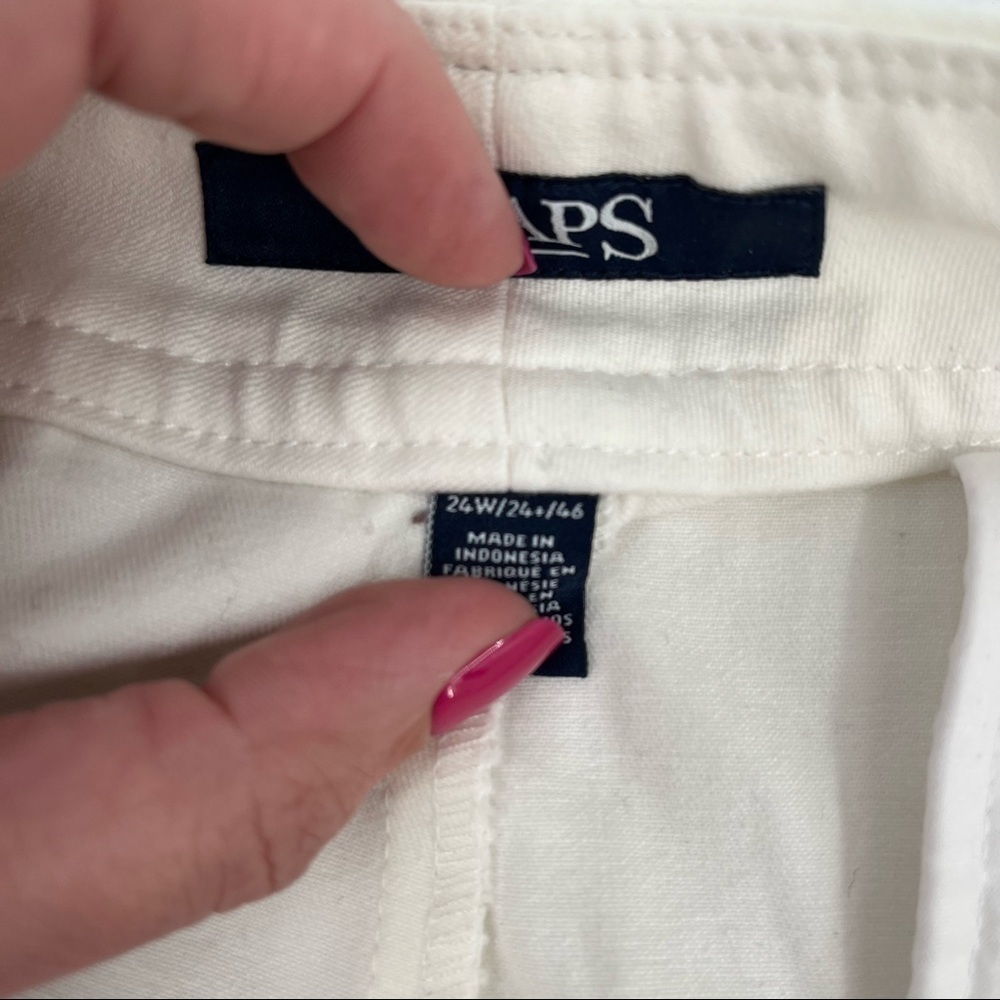 CHAPS Womens NWT Slimming Fit White Capri Pant size: 24W - Picture 9 of 11